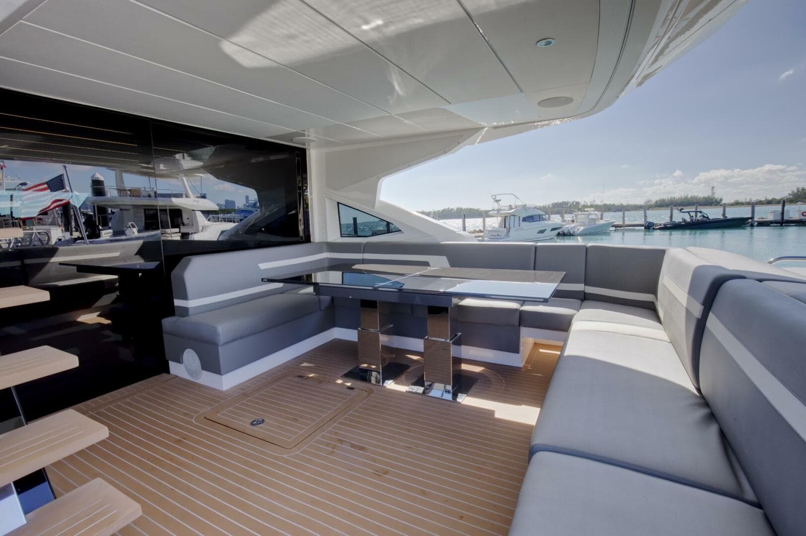 2023 Sunseeker Sport Yacht photo 17