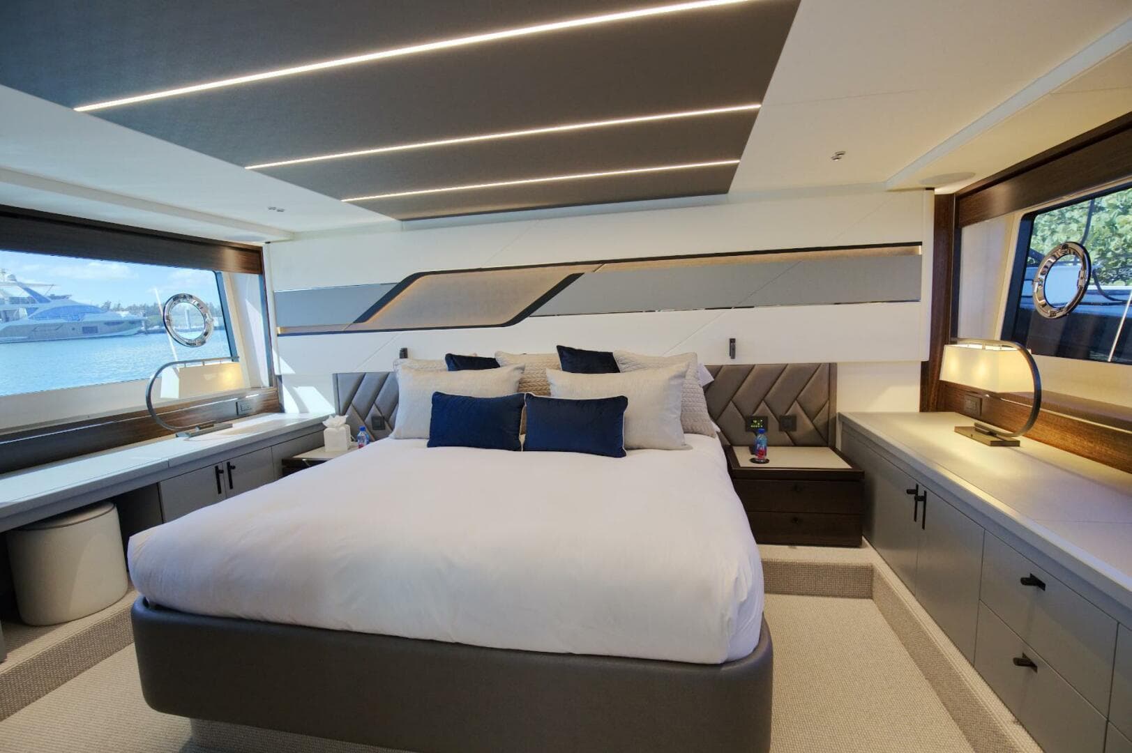 2023 Sunseeker Sport Yacht photo 28