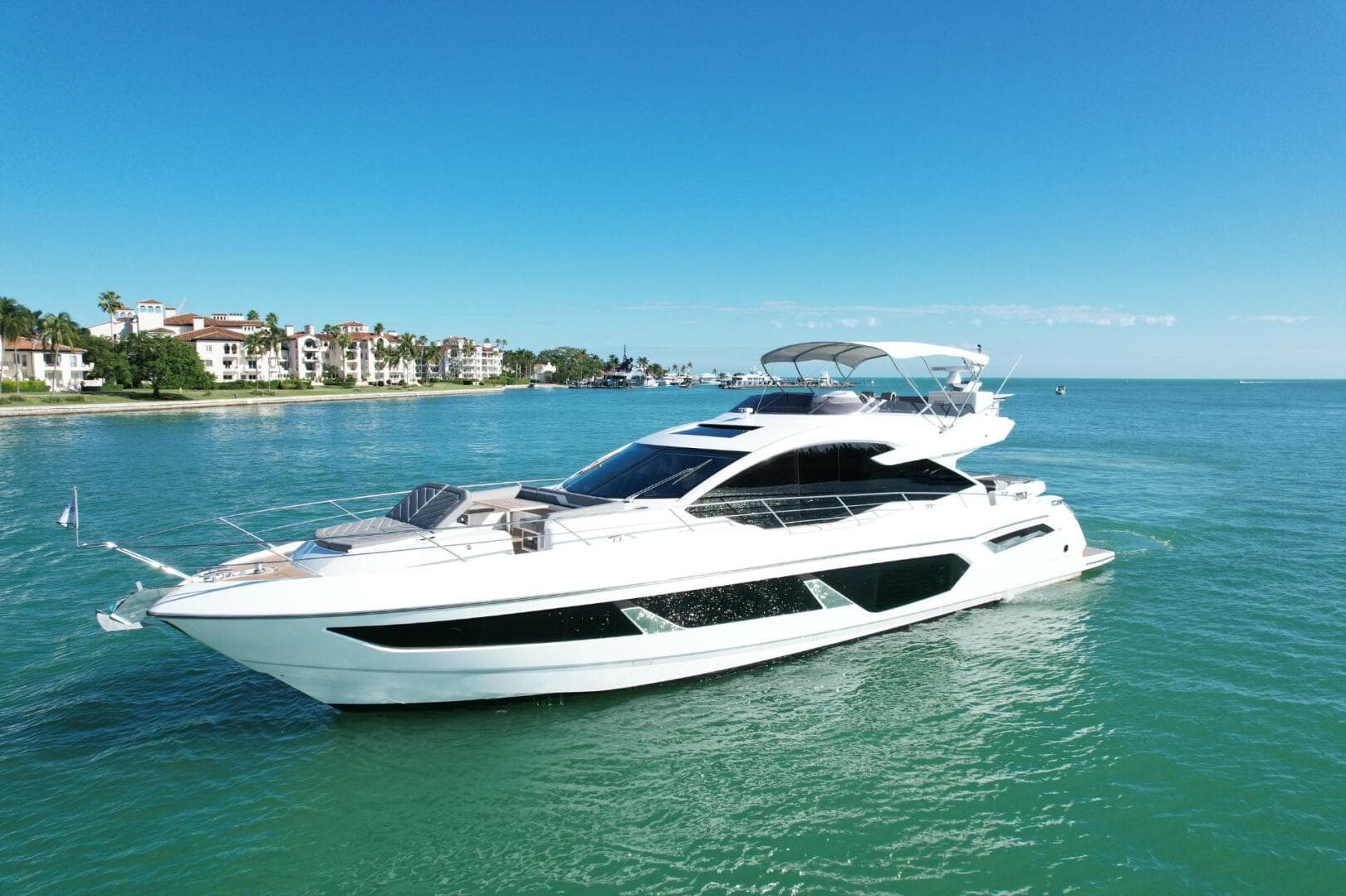 2023 Sunseeker Sport Yacht photo 4
