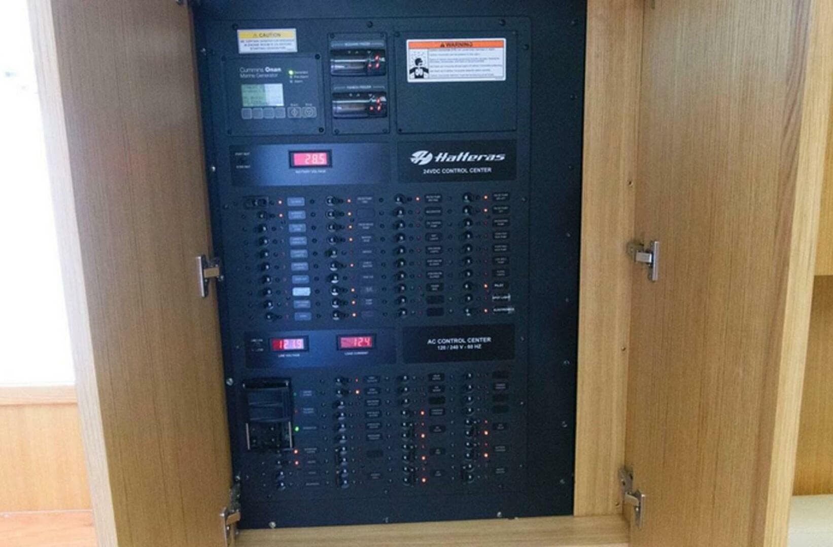 2015 Hatteras Express Sportfish photo 12