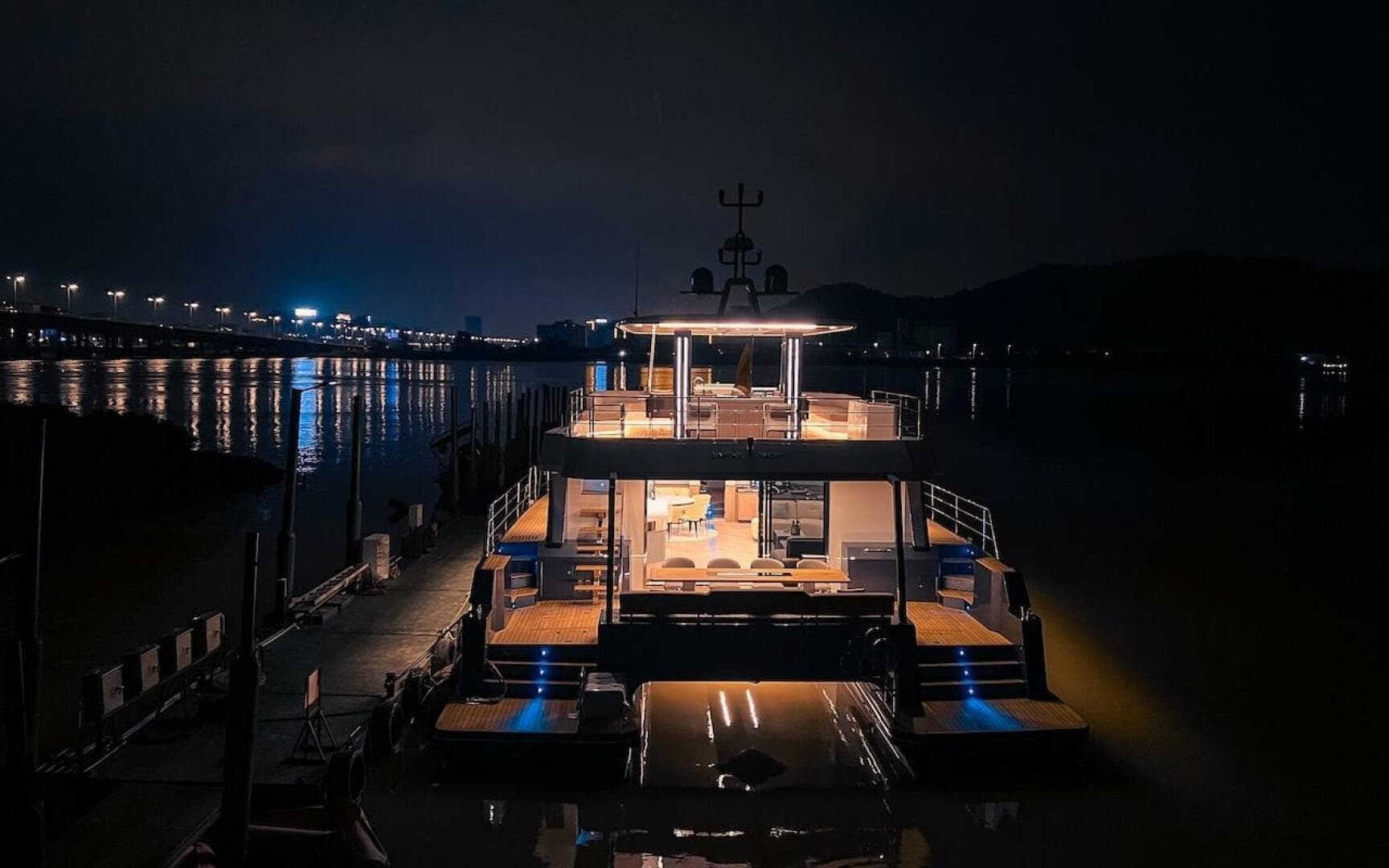 2026 Diamond Yachts EF56 Power Catamaran photo 30