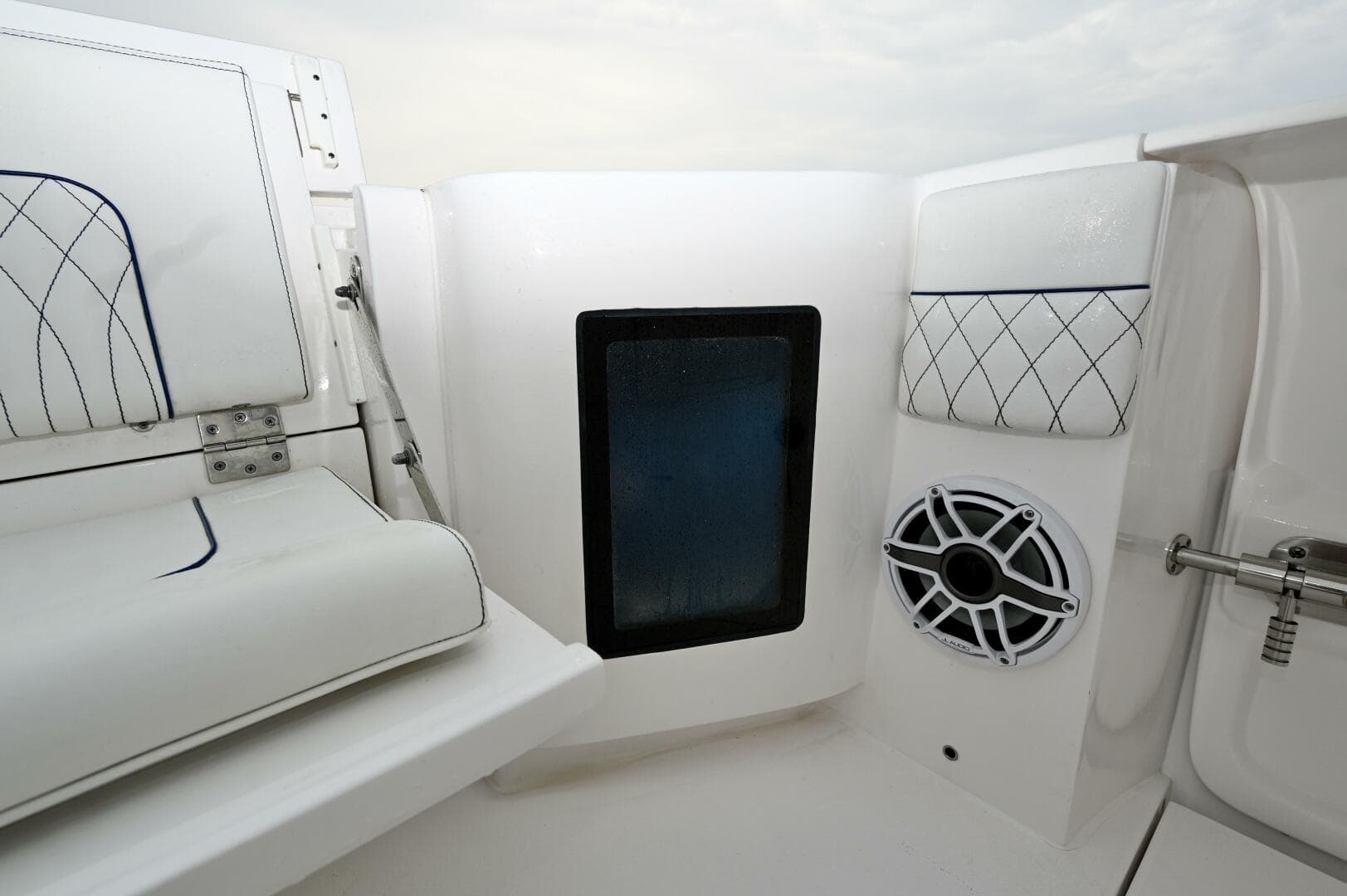 2021 Intrepid 438 Evolution photo 11