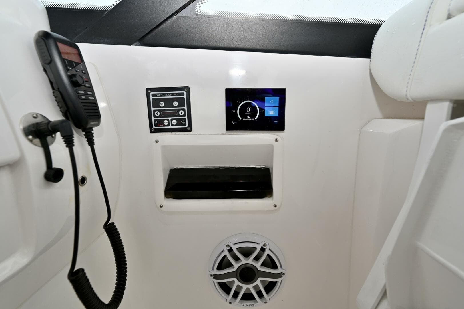 2021 Intrepid 438 Evolution photo 22