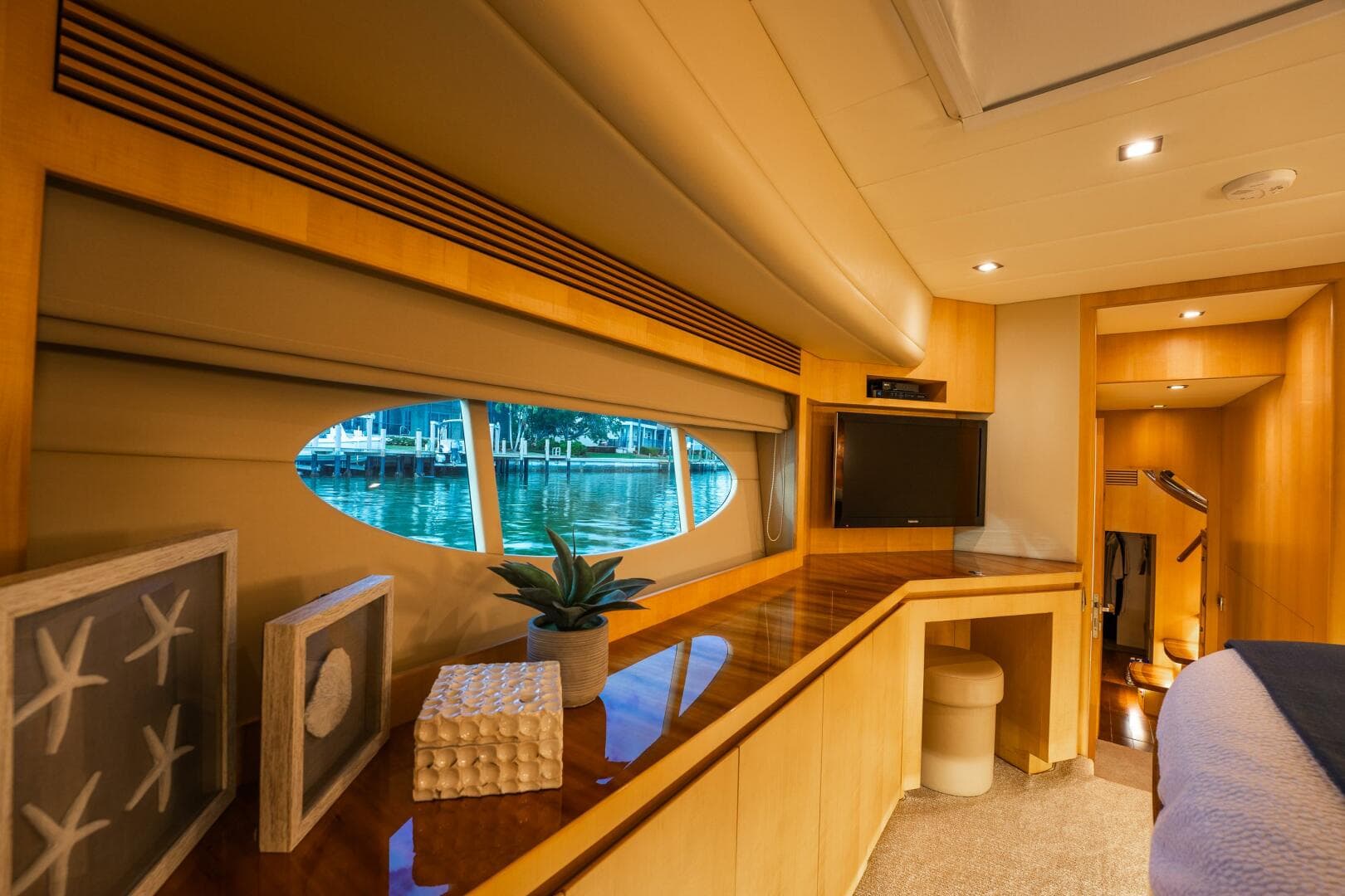 2013 Horizon PC60 photo 25