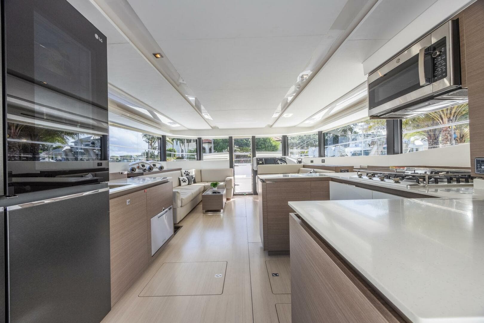 2024 Leopard 53 Powercat photo 14