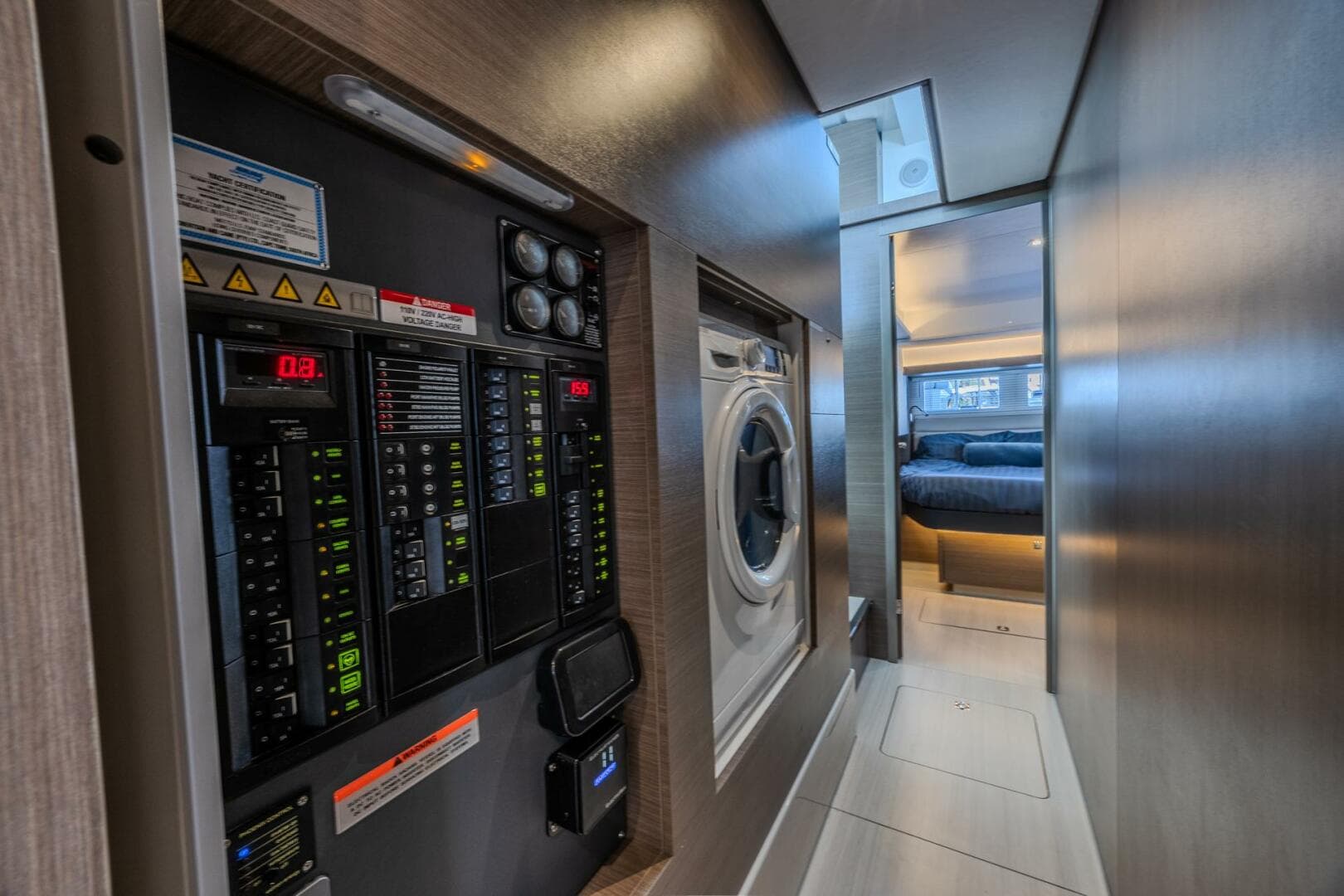 2024 Leopard 53 Powercat photo 32