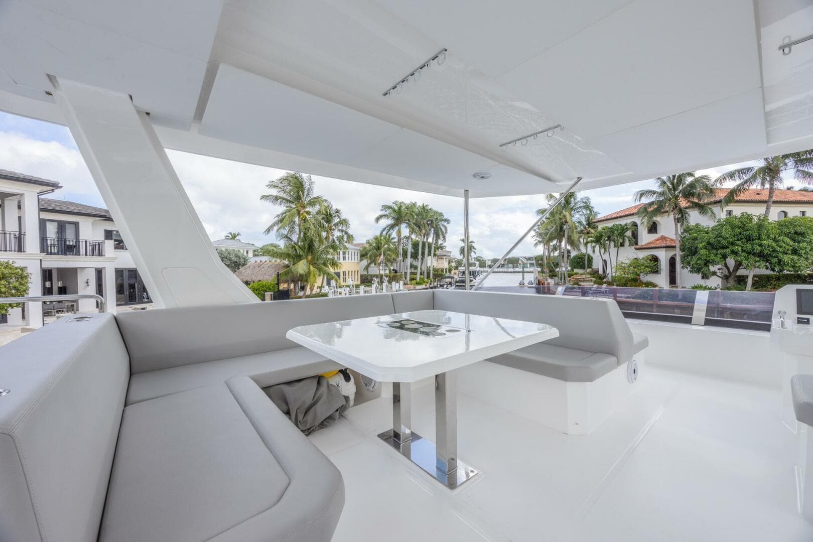 2024 Leopard 53 Powercat photo 25