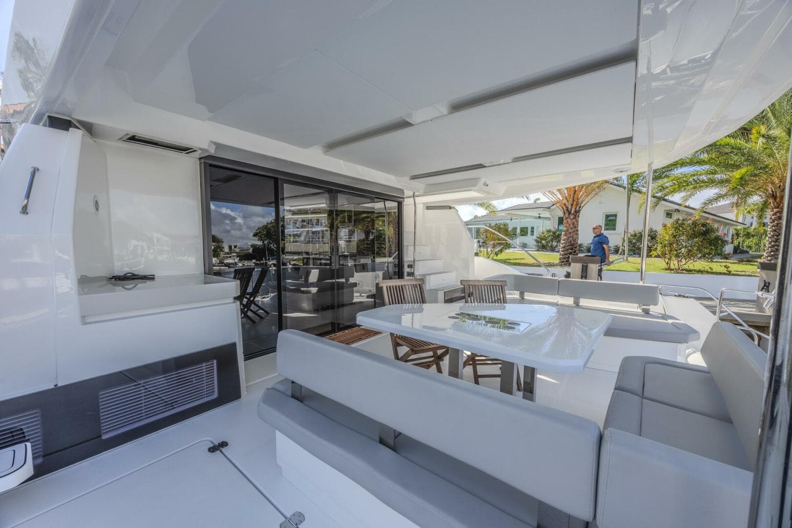 2024 Leopard 53 Powercat photo 11