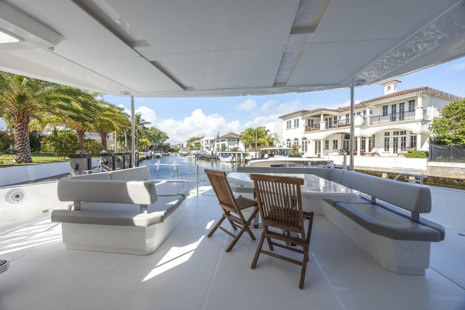 2024 Leopard 53 Powercat photo 9