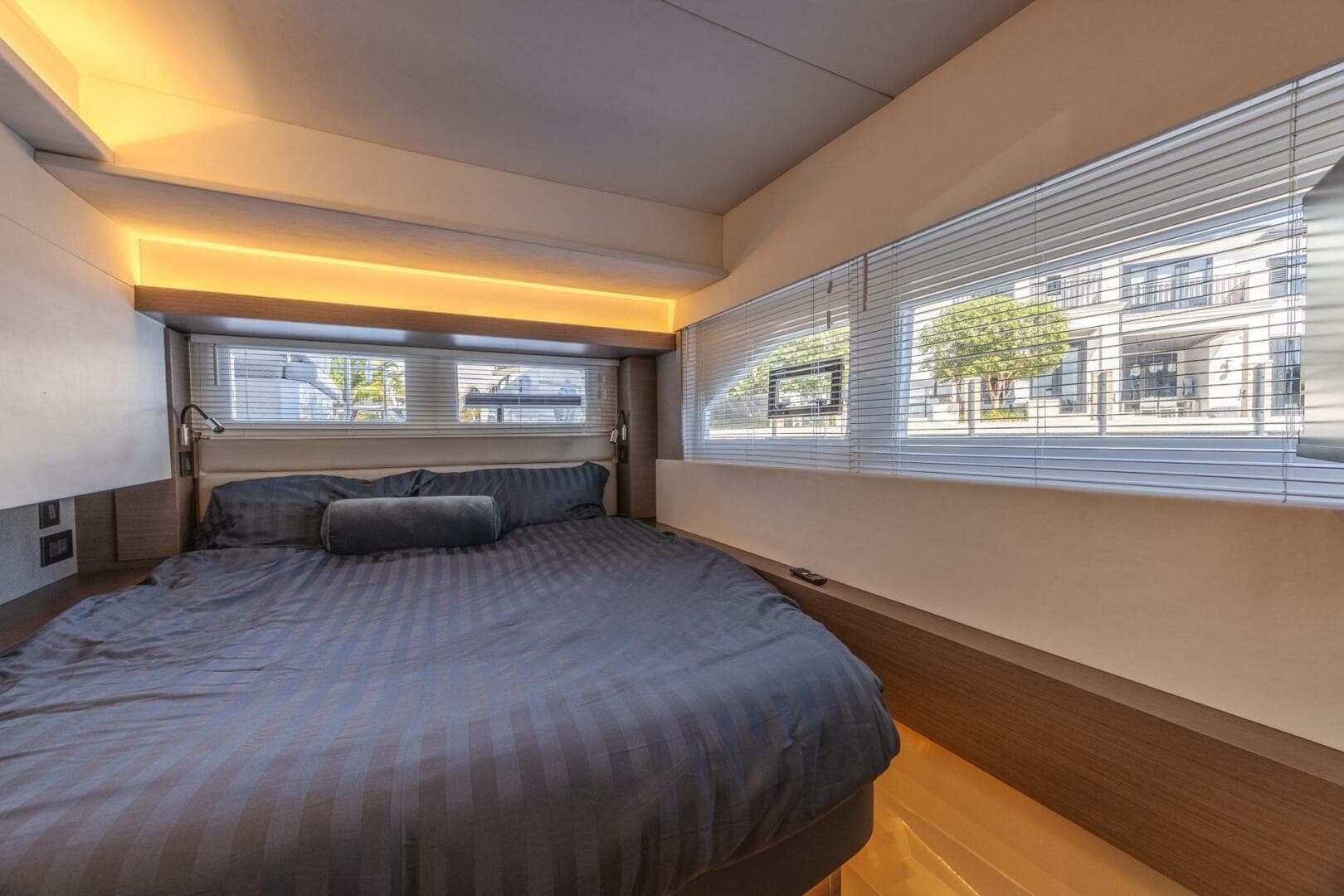 2024 Leopard 53 Powercat photo 19