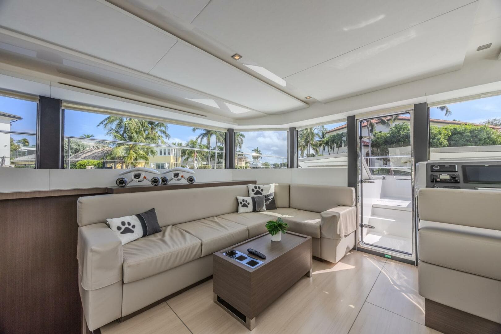 2024 Leopard 53 Powercat photo 16