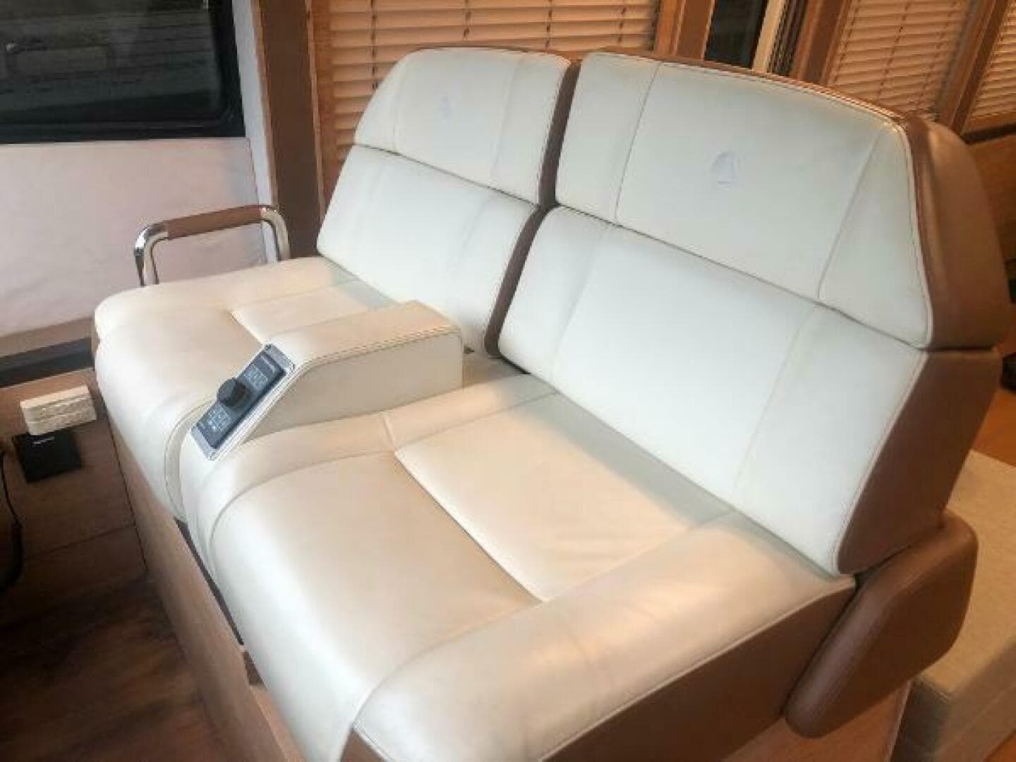 2012 Monte Carlo Yachts 76 photo 34
