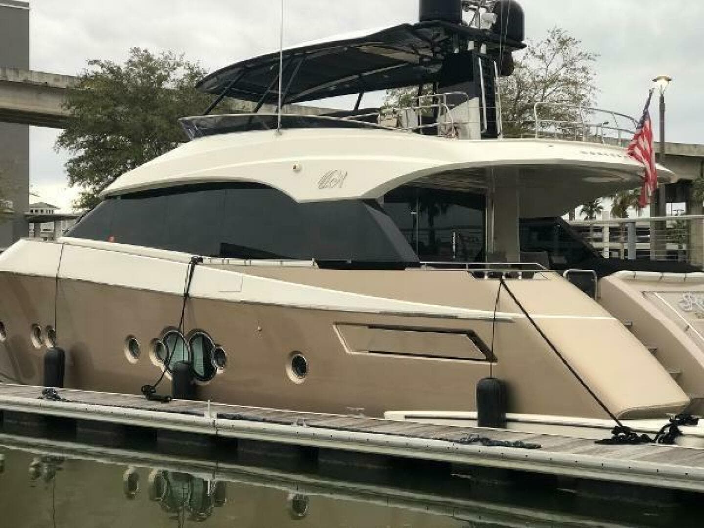 2012 Monte Carlo Yachts 76 photo 6