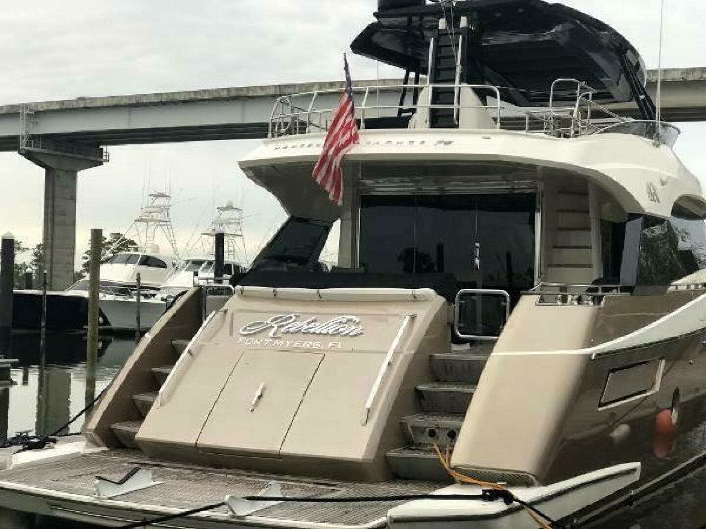 2012 Monte Carlo Yachts 76 photo 4