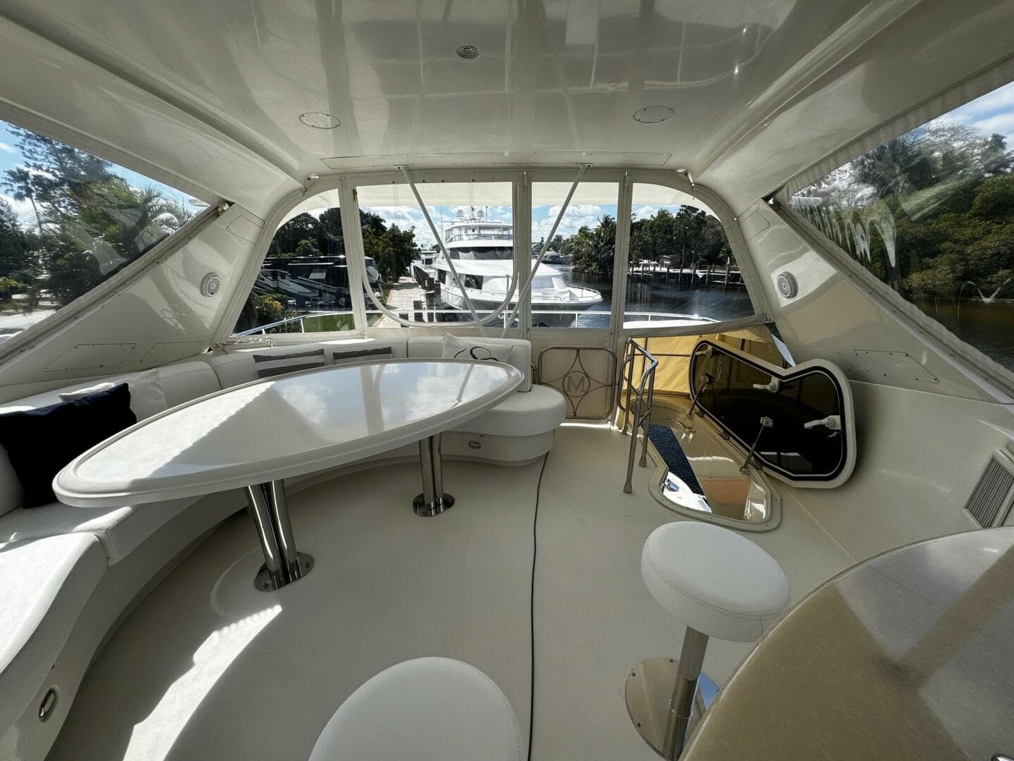 2006 Marquis 65 photo 11