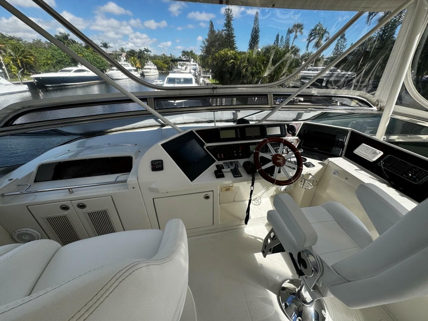 2006 Marquis 65 photo 16