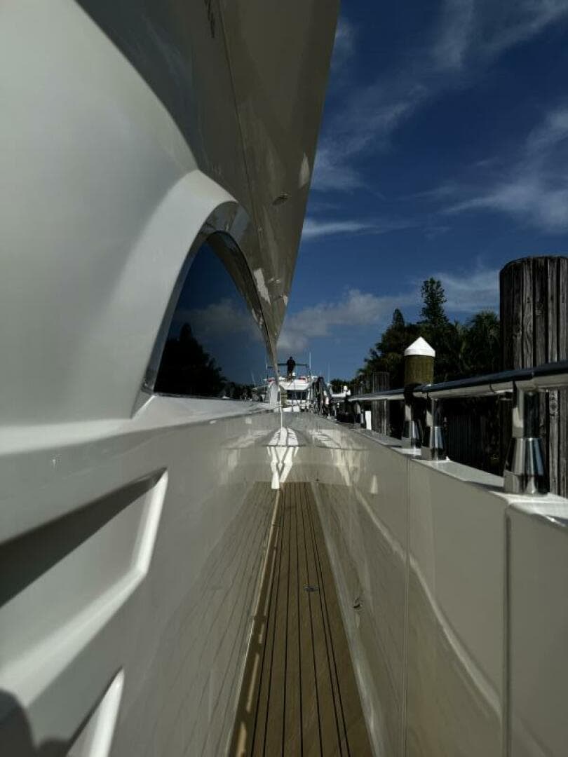 2006 Marquis 65 photo 25