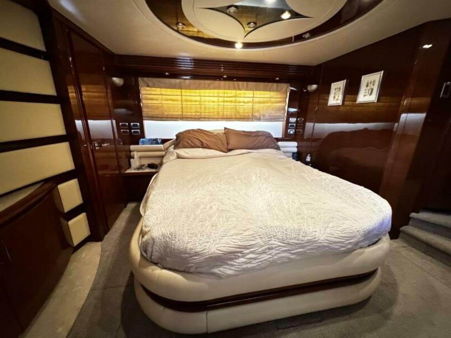 2006 Marquis 65 photo 9