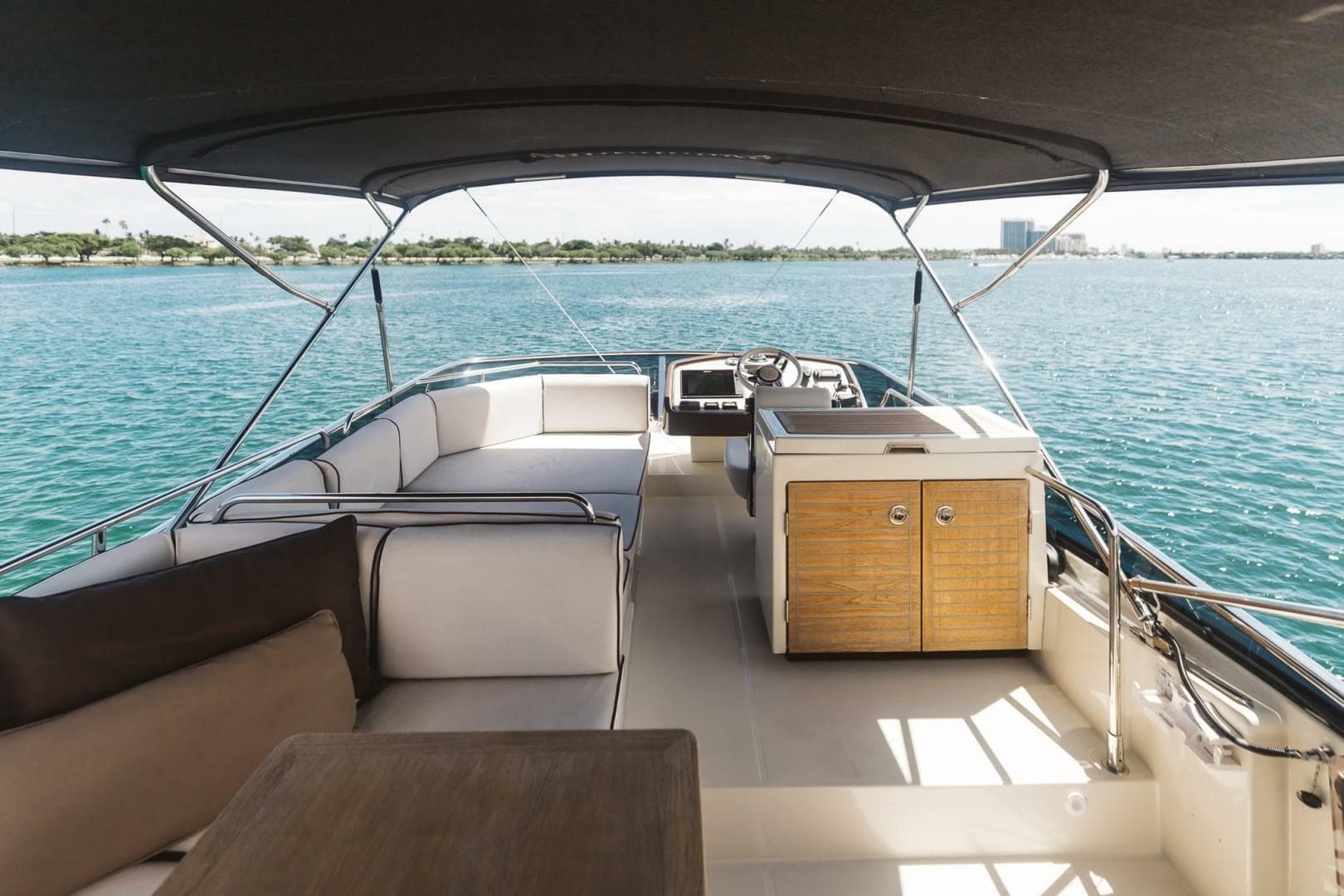 2015 Beneteau Monte Carlo 5 photo 14