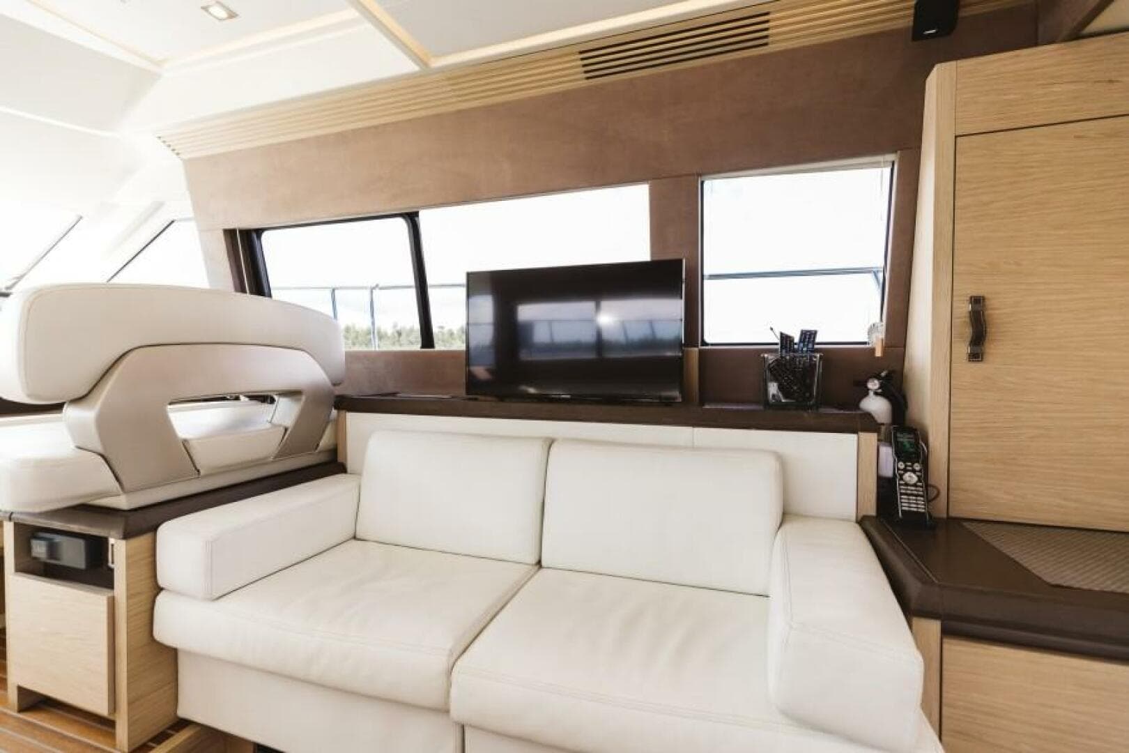 2015 Beneteau Monte Carlo 5 photo 37