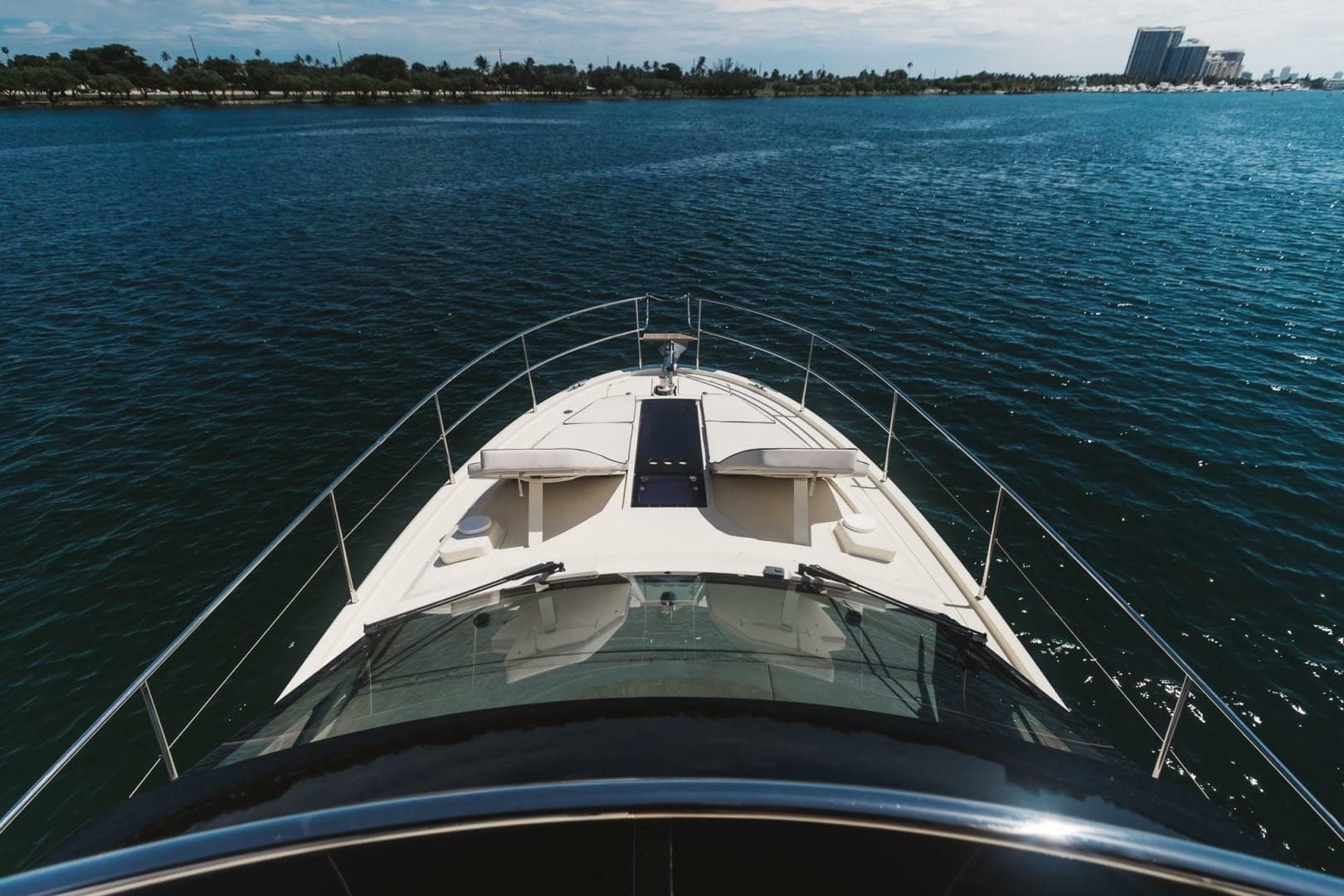 2015 Beneteau Monte Carlo 5 photo 9