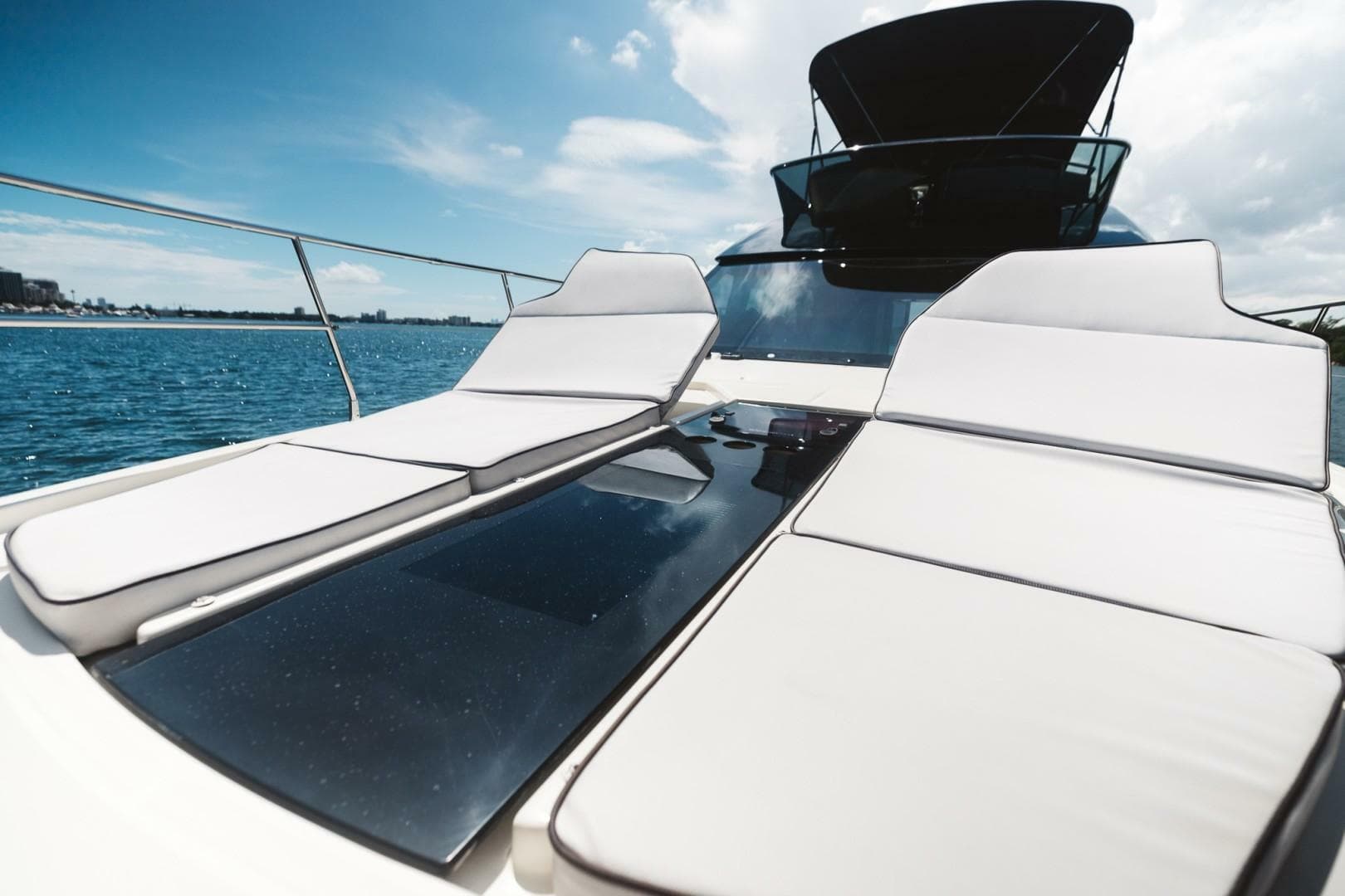 2015 Beneteau Monte Carlo 5 photo 3