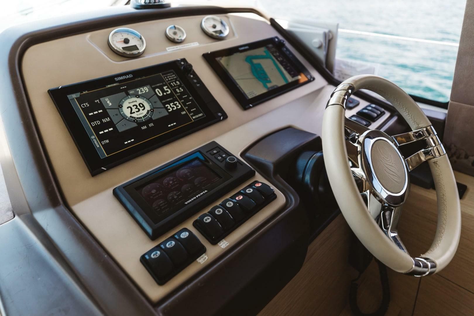 2015 Beneteau Monte Carlo 5 photo 34