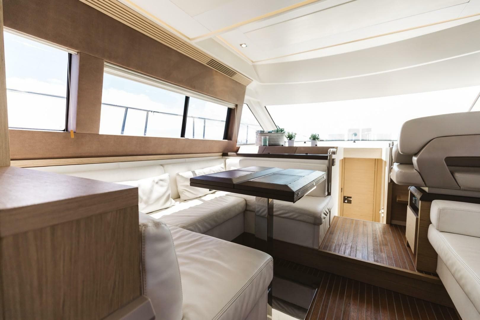 2015 Beneteau Monte Carlo 5 photo 46