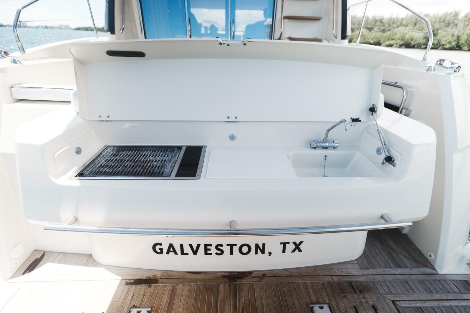 2015 Beneteau Monte Carlo 5 photo 20