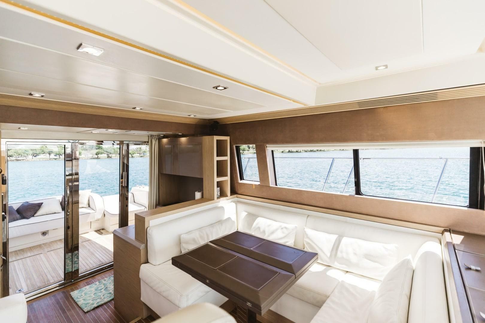 2015 Beneteau Monte Carlo 5 photo 38
