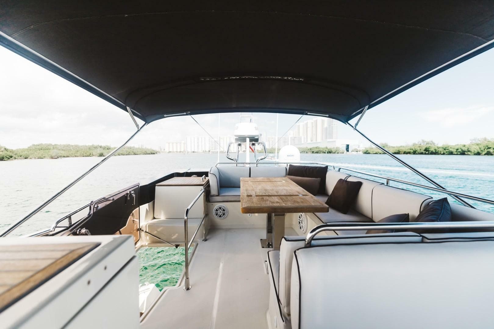 2015 Beneteau Monte Carlo 5 photo 13