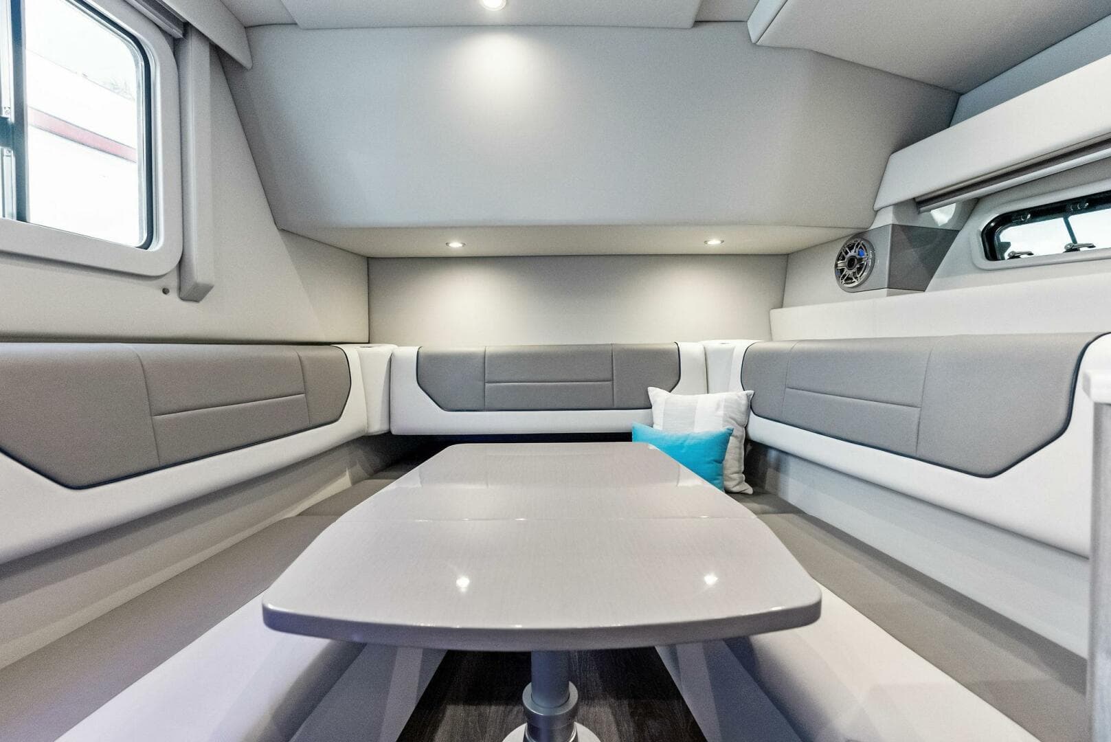 2022 Formula 430 Super Sport Crossover photo 25