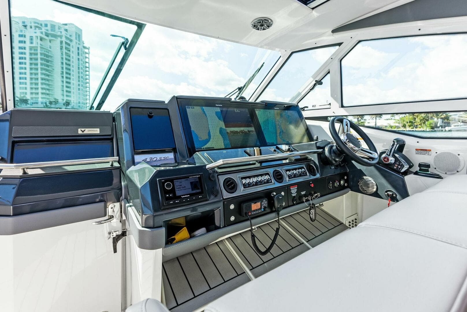 2022 Formula 430 Super Sport Crossover photo 46