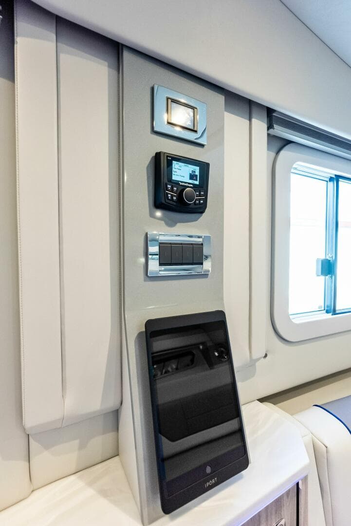 2022 Formula 430 Super Sport Crossover photo 26