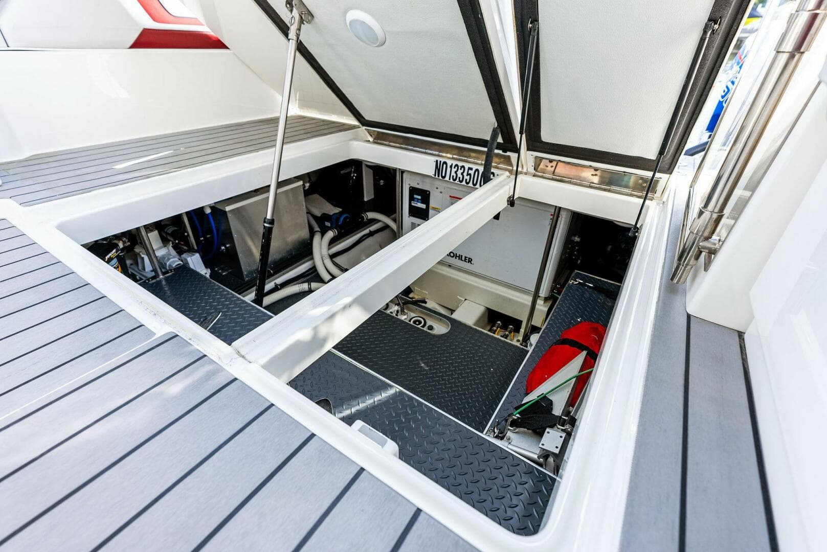 2022 Formula 430 Super Sport Crossover photo 20