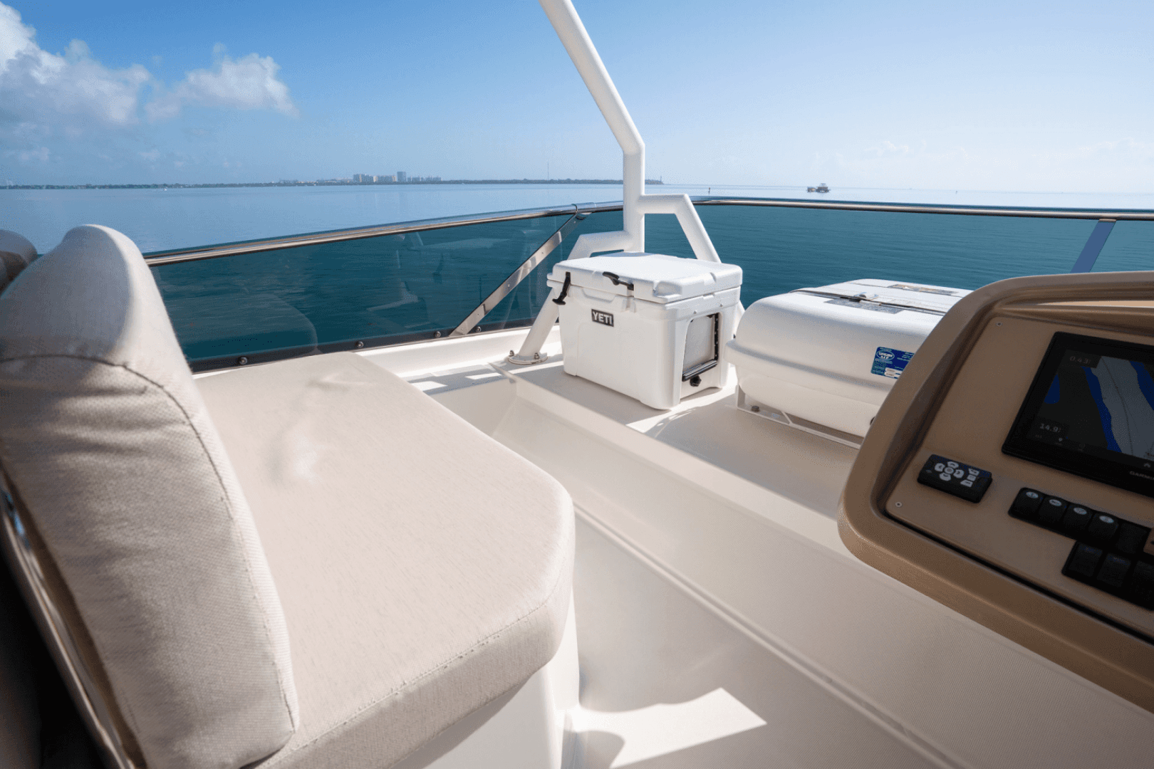 2019 Monte Carlo Yachts MC6 photo 15
