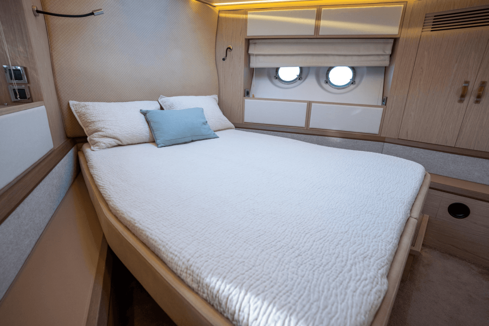 2019 Monte Carlo Yachts MC6 photo 49
