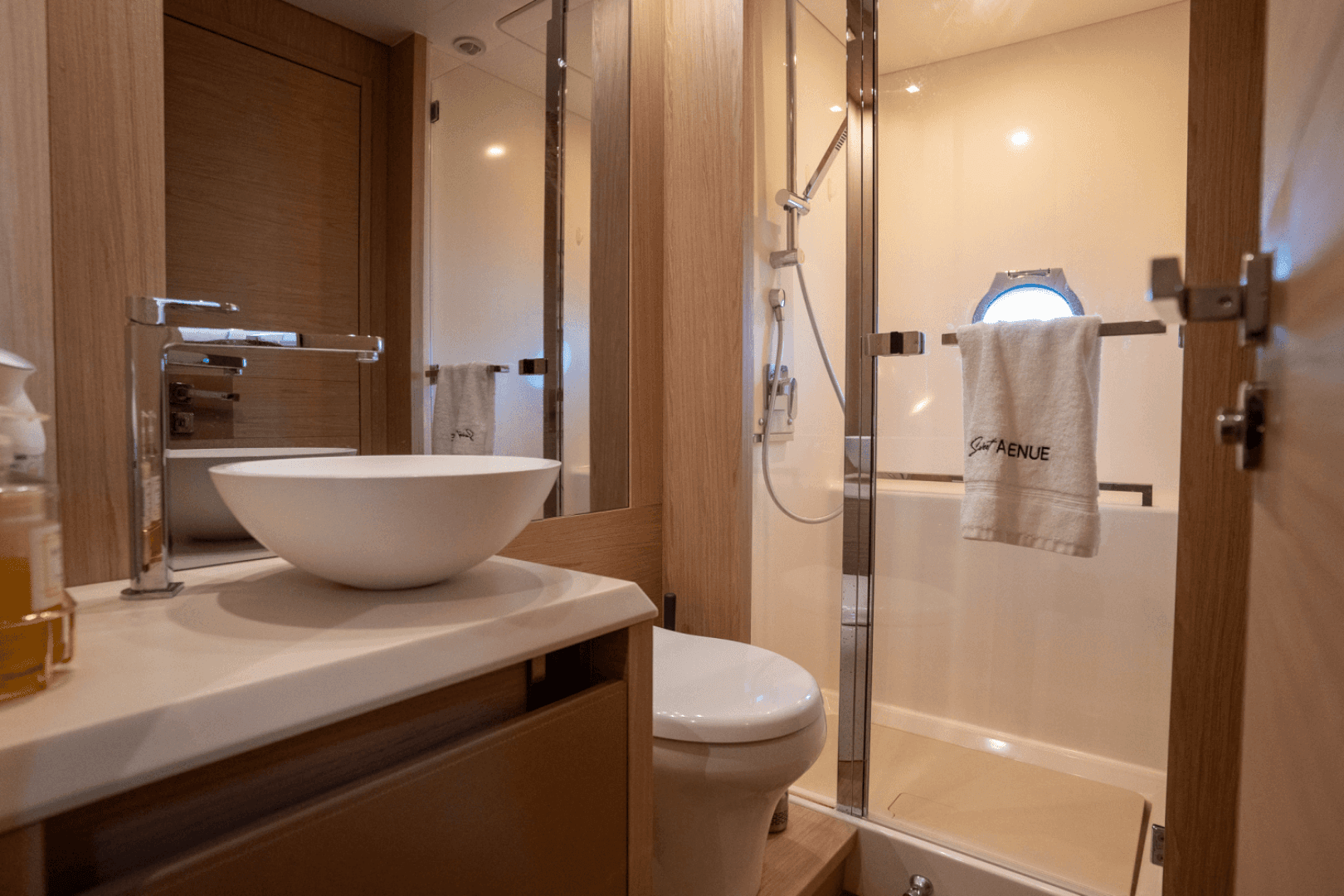 2019 Monte Carlo Yachts MC6 photo 52