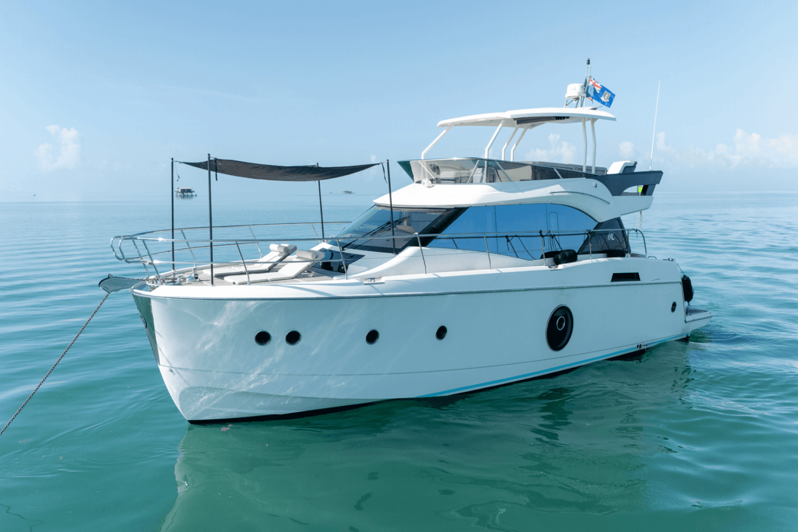 2019 Monte Carlo Yachts MC6 photo 3