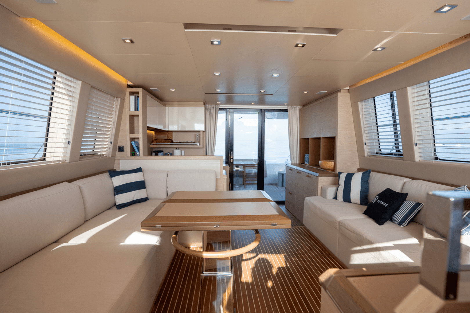 2019 Monte Carlo Yachts MC6 photo 34