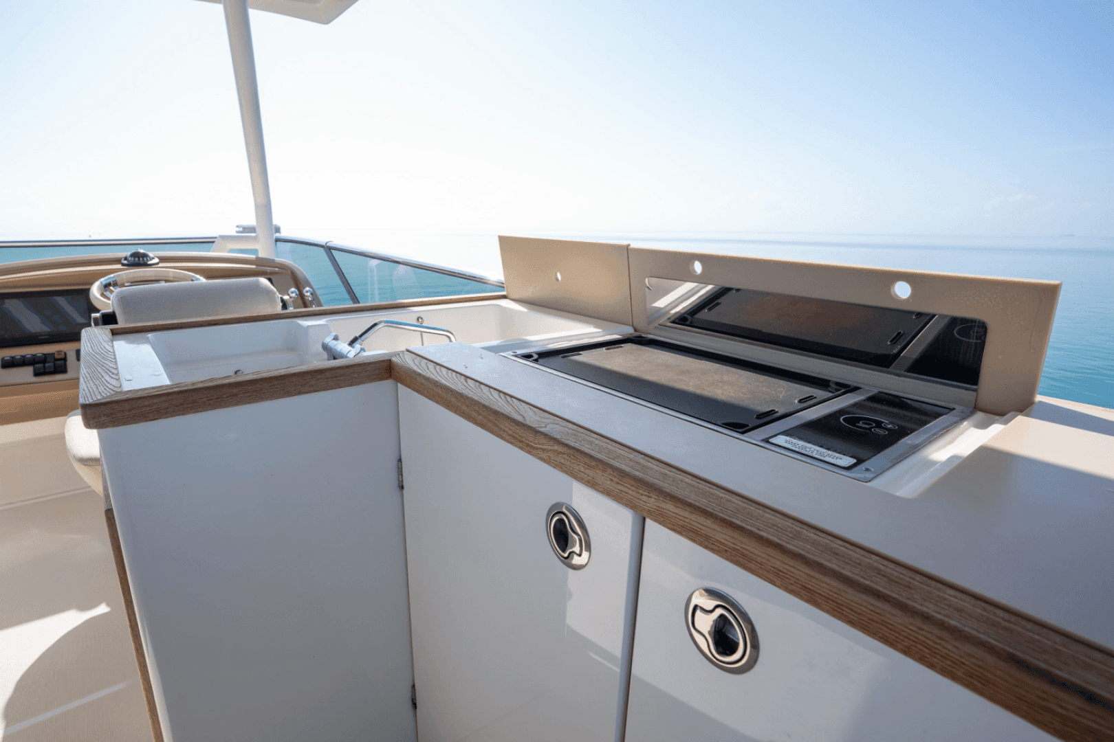 2019 Monte Carlo Yachts MC6 photo 18