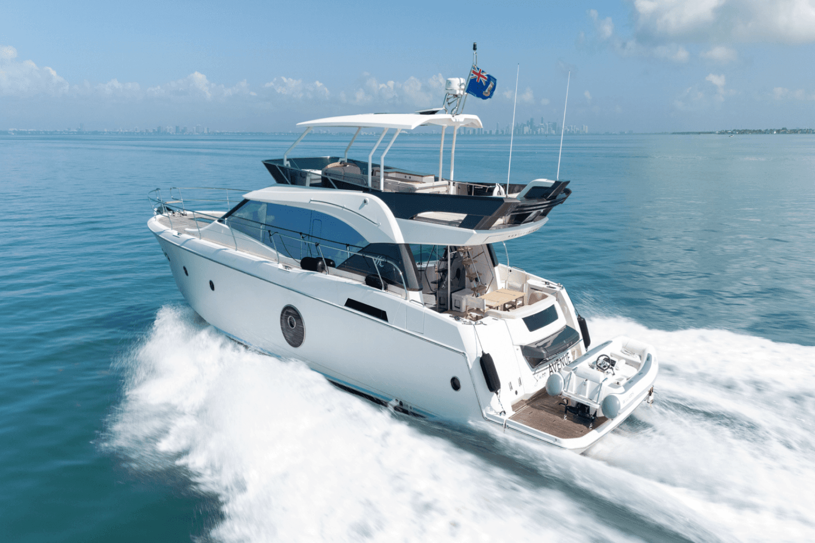 2019 Monte Carlo Yachts MC6 photo 5