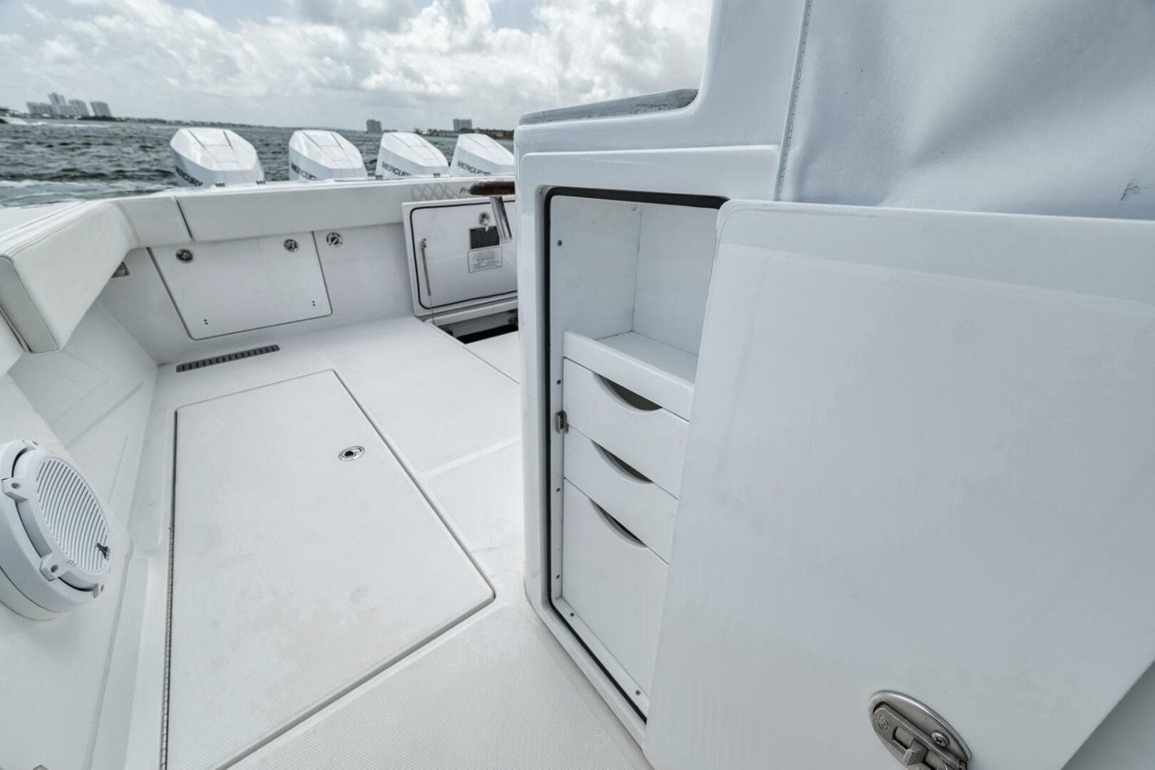 2024 Front Runner 47 CC photo 42