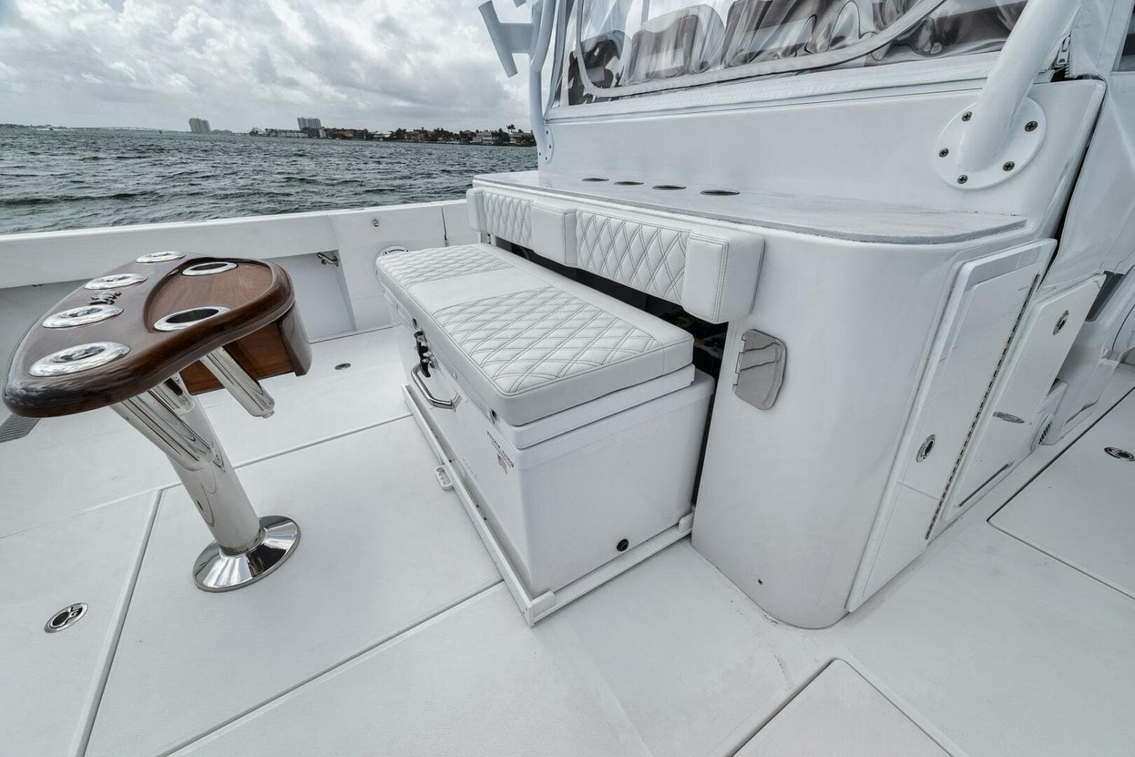 2024 Front Runner 47 CC photo 41