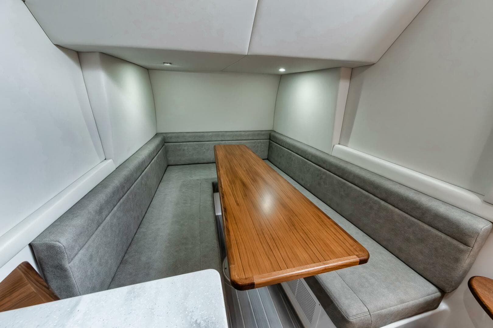 2024 Front Runner 47 CC photo 45