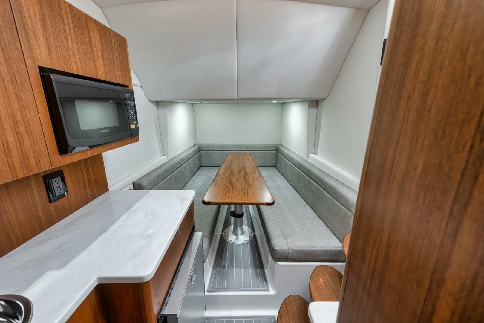 2024 Front Runner 47 CC photo 47