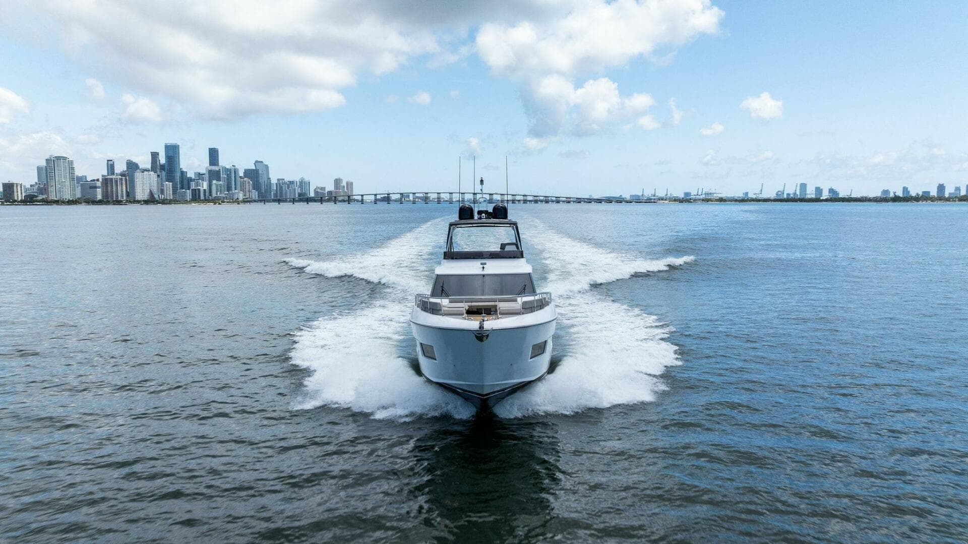 2023 Ferretti Yachts 670 photo 3