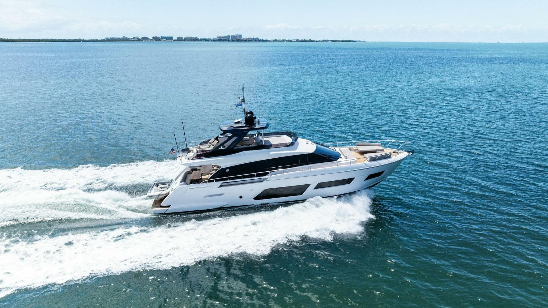 2023 Ferretti Yachts 670 photo 12