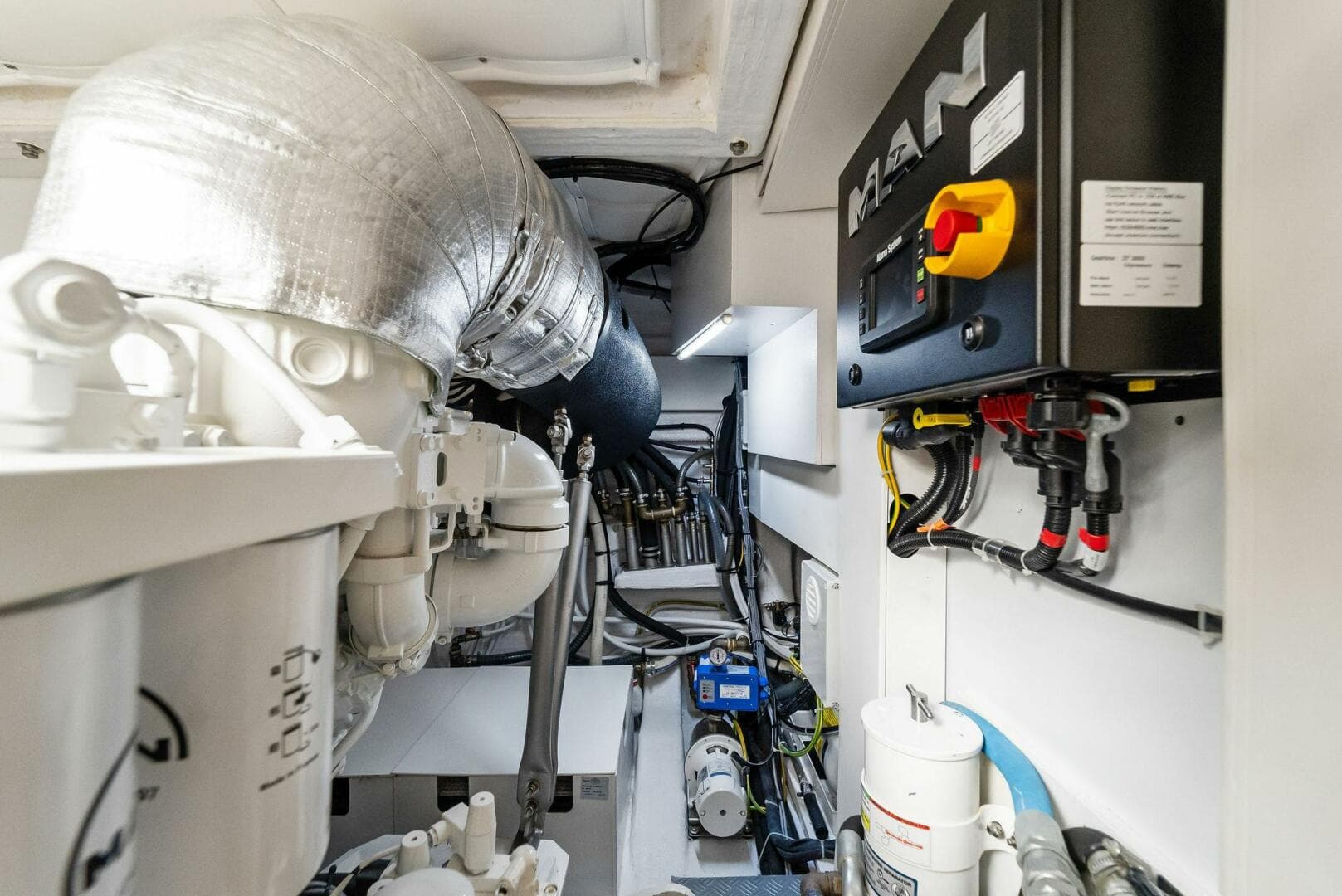 2023 Ferretti Yachts 670 photo 35