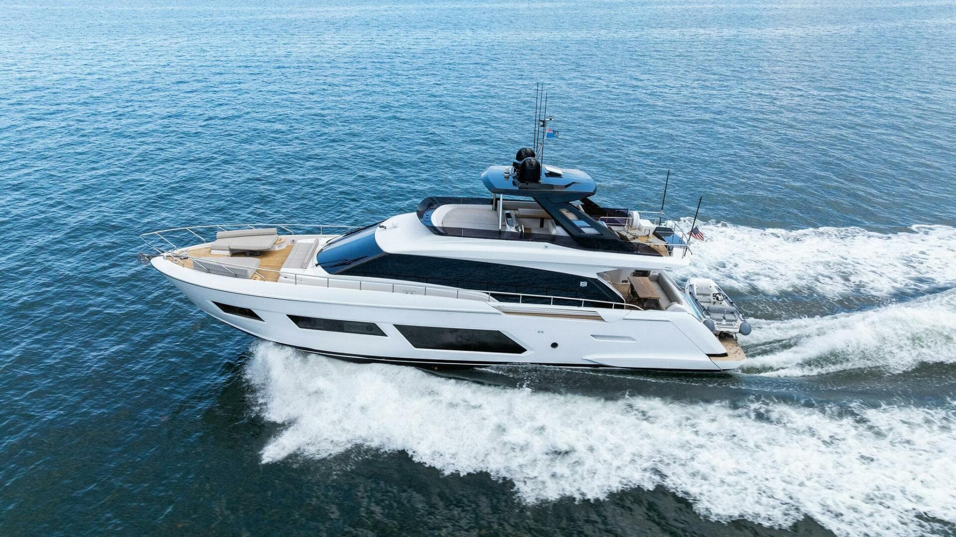 2023 Ferretti Yachts 670 photo 5